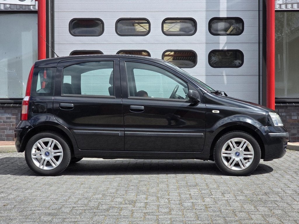 Fiat Panda 1.2 Dynamic Airco/Elektr. ramen/Stuurbekr/LMV, Voorwielaandrijving, Stof, Gebruikt, Zwart