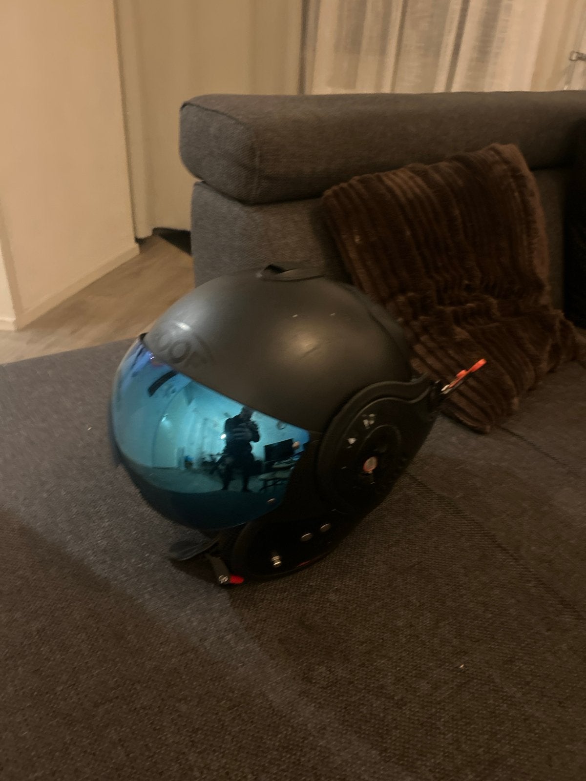 Zwarte helm met 3 vizieren - lichte beschadiging, Motoren, Ophalen, Tweedehands, Jethelm