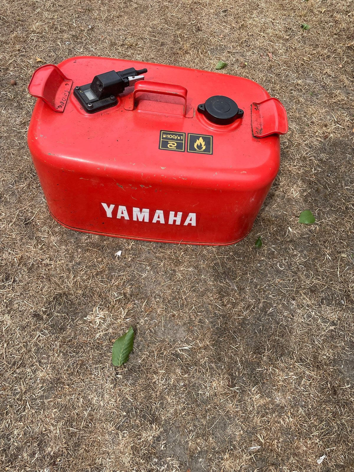 Yamaha Benzinetank Buitenboordmotor 25 Liter, Watersport en Boten, Accessoires en Onderhoud, Ophalen, Gebruikt, Motor en Techniek