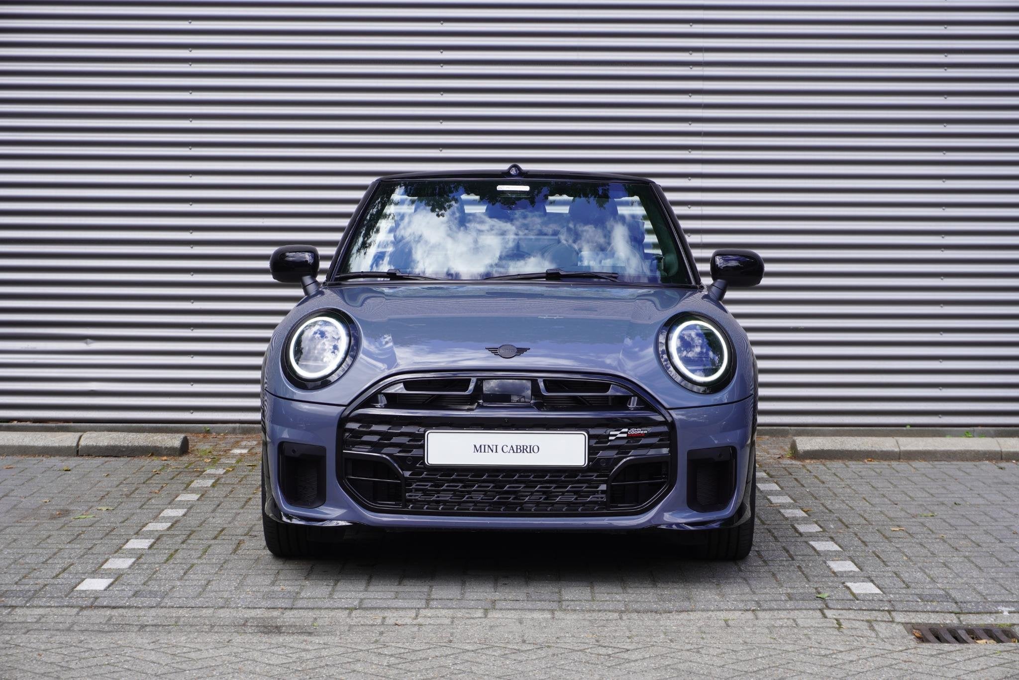 MINI Cabrio C | John Cooper Works Uitvoering + Pakket L, 1998 cc, Cabriolet, 4 stoelen, 163 pk