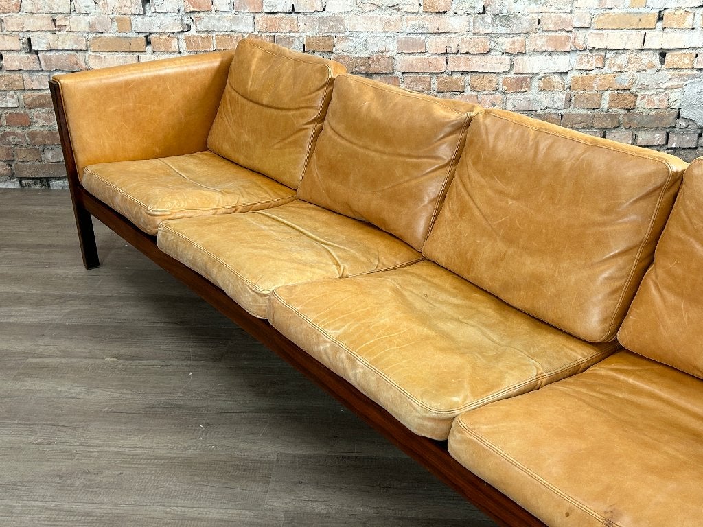 AP Stolen AP63/4 – Lichtbruin leer | Hans J. Wegner, Huis en Inrichting, Ophalen, Design, Zo goed als nieuw, Rechte bank