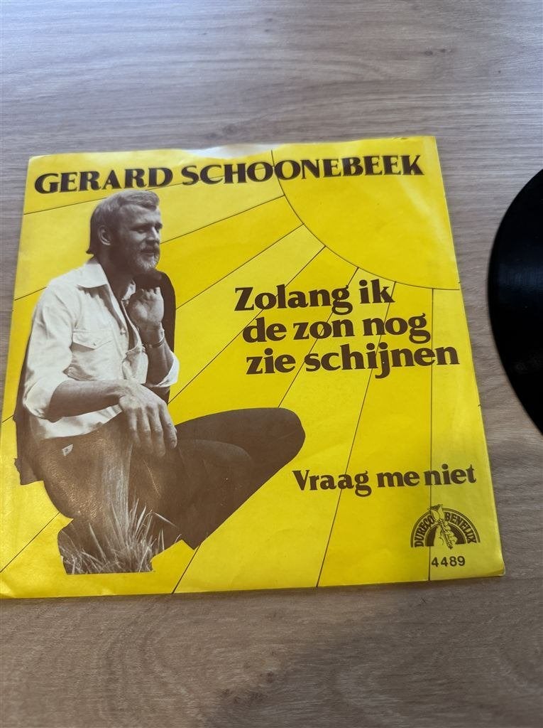 Gerard Schoonebeek - Zolang ik de zon nog zie schijnen, Ophalen of Verzenden, Zo goed als nieuw, Nederlandstalig