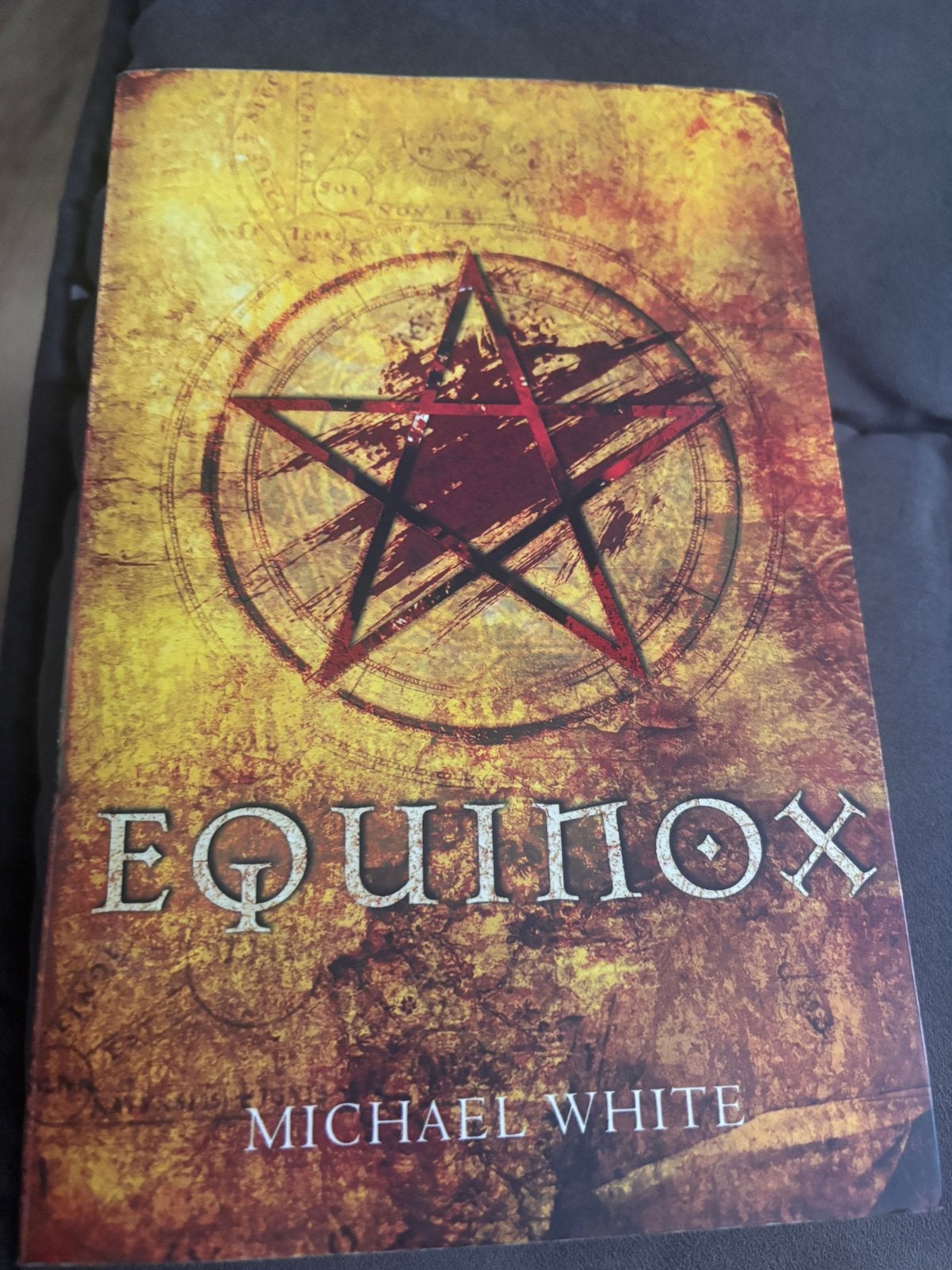 Equinox, Ophalen of Verzenden, Zo goed als nieuw