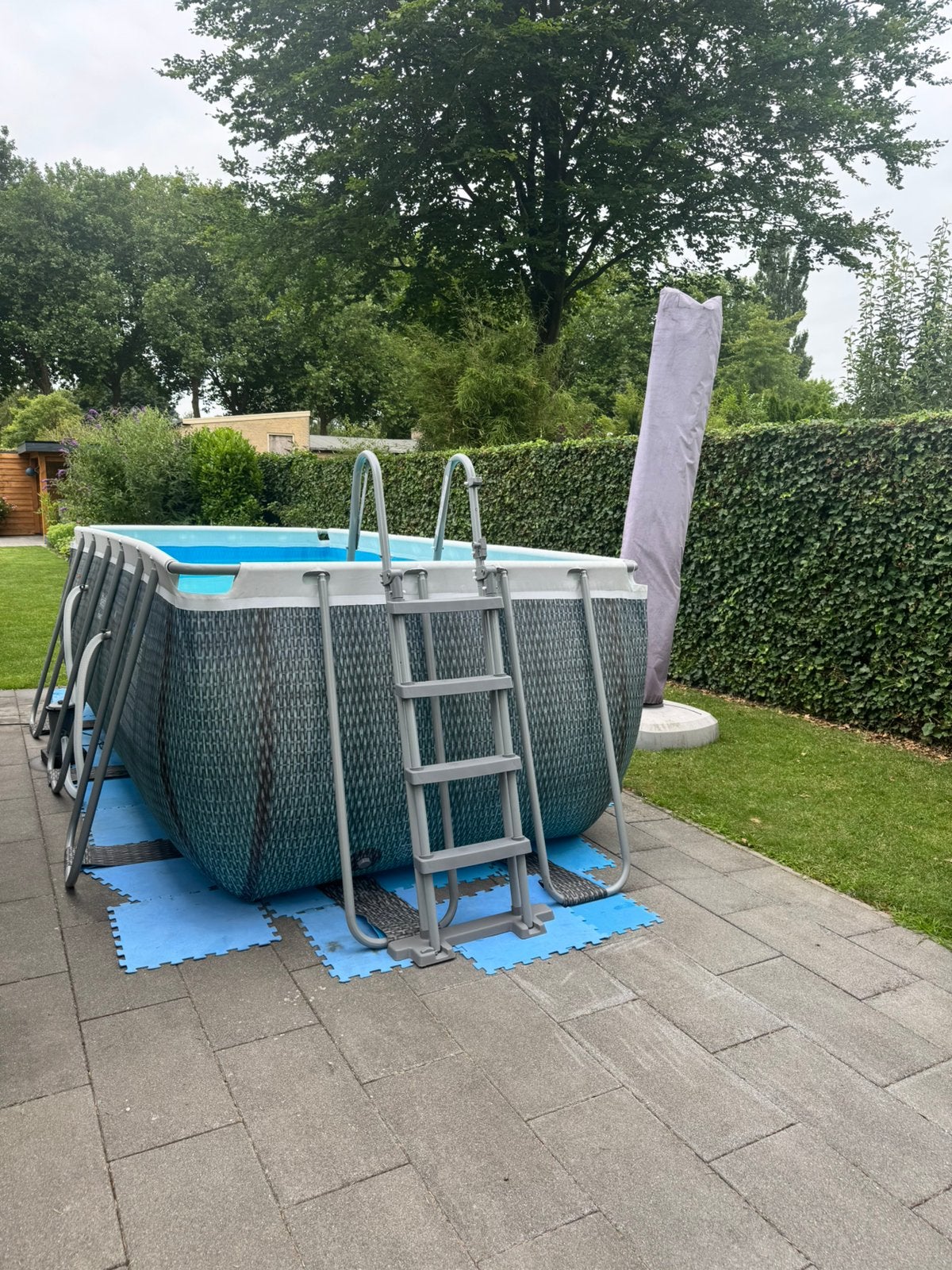 Zwembad merk Bestway afmetingen 410 cm x 205 cm, Tuin en Terras, Zwembaden, 200 tot 300 cm, Zo goed als nieuw, Rechthoekig, Ophalen