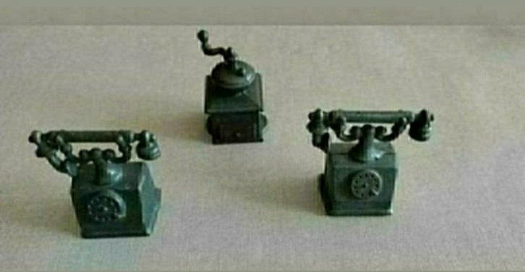 TELEFOON,KOFFIEMOLEN,Letterbak,TIN,grijs,Wandrek,miniatuur, Ophalen of Verzenden