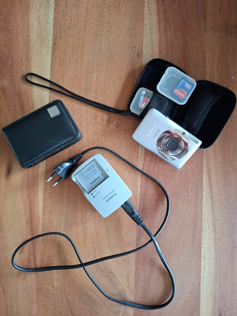 CANON IXUS 105, Audio, Tv en Foto, Fotocamera's Digitaal, Canon, Geheugenkaart, Ophalen of Verzenden, Zo goed als nieuw