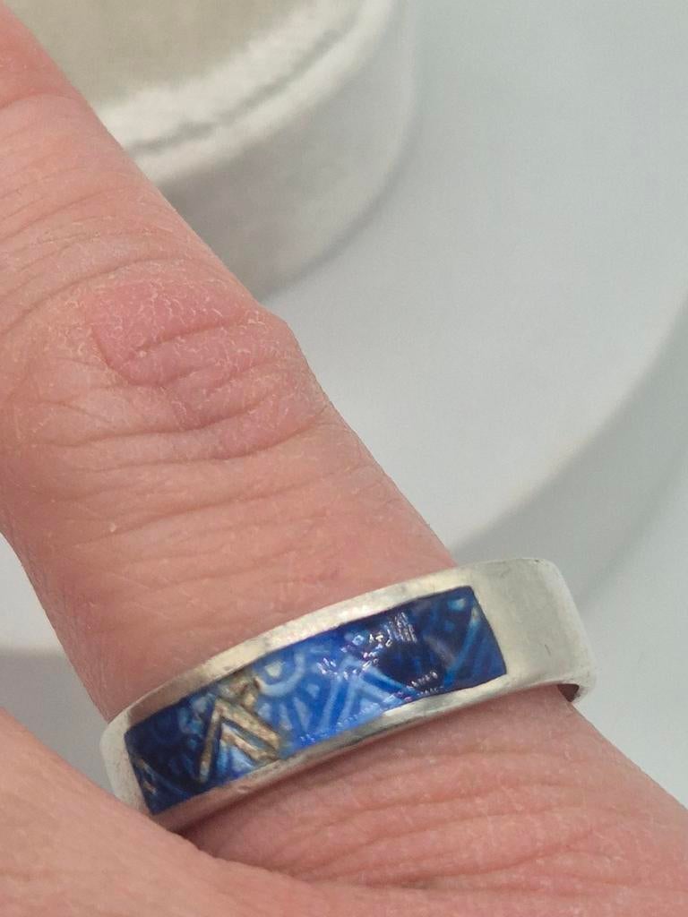 Oude Navajo ring met emaille 925 zilver maat 19, Gebruikt, Verzenden, 19 tot 20, Dame of Heer