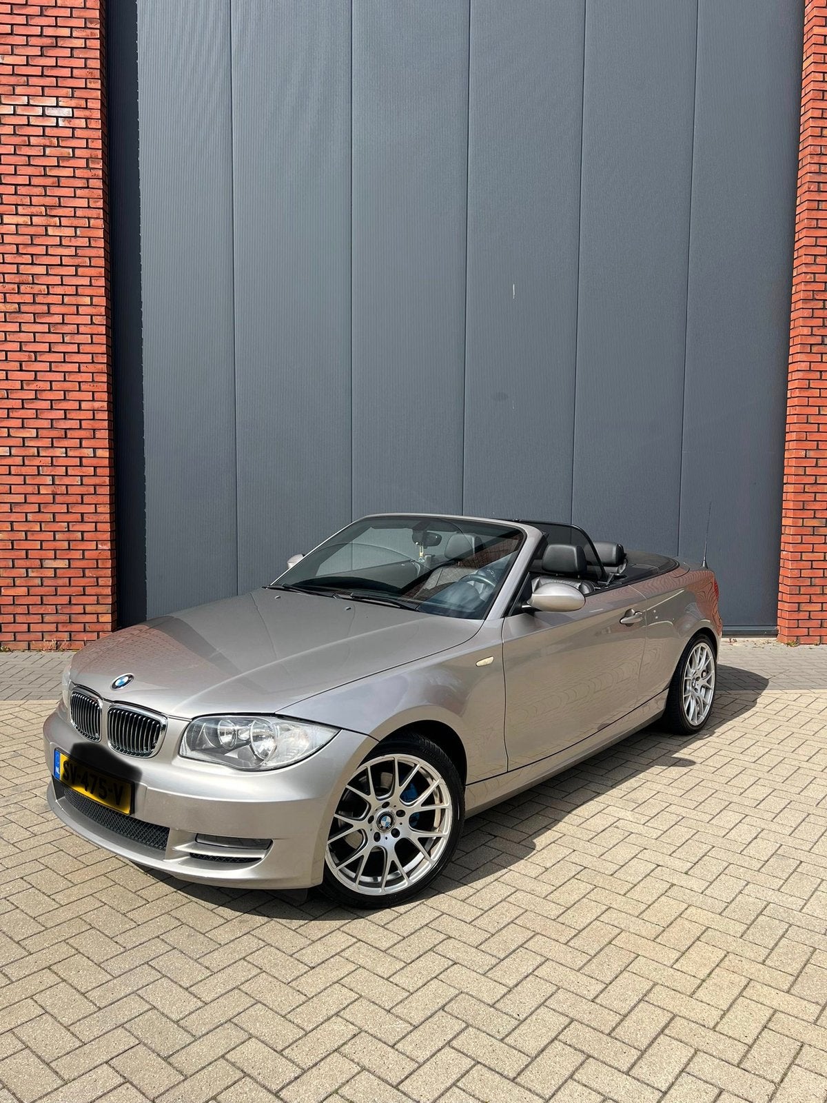 BMW 1-Serie 2.0 120I Cabrio High Executive 2009 Grijs, 1-Serie, Achterwielaandrijving, 1995 cc, 4 cilinders
