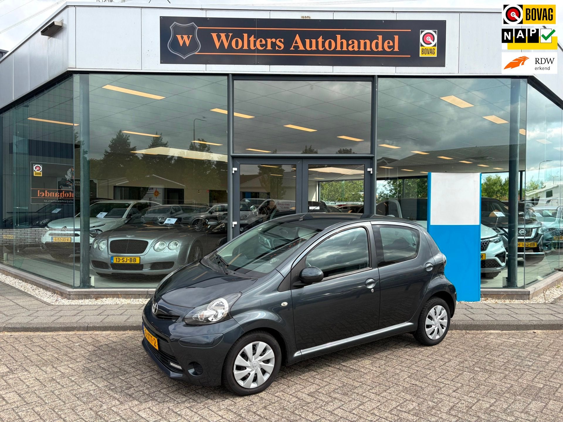 Toyota Aygo 1.0 VVT-i Aspiration *AC dealer onderhouden, Auto's, Toyota, Voorwielaandrijving, Euro 5, Gebruikt, 4 stoelen