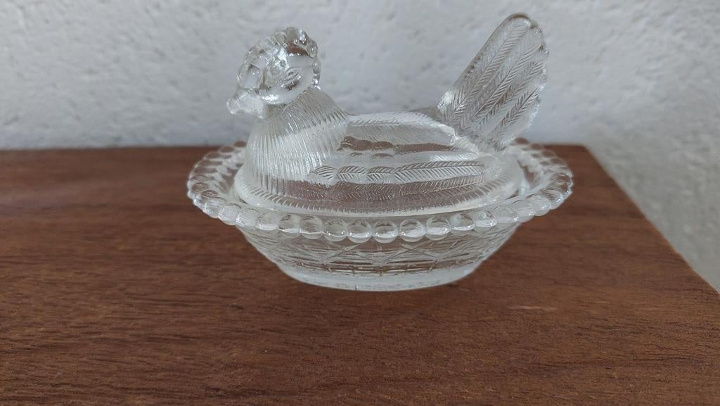 Glazen  kip op nest,kruidenboterschaaltje, Antiek en Kunst, Antiek | Glas en Kristal, Ophalen of Verzenden