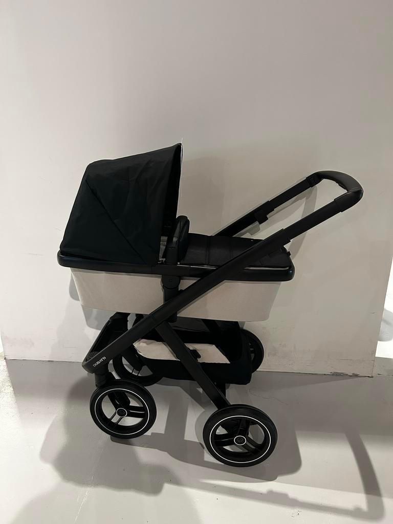 Dubatti Two 2-in-1 Kinderwagen - Mushroom Grey/Black, Zo goed als nieuw, Combiwagen, Met reiswieg, Ophalen