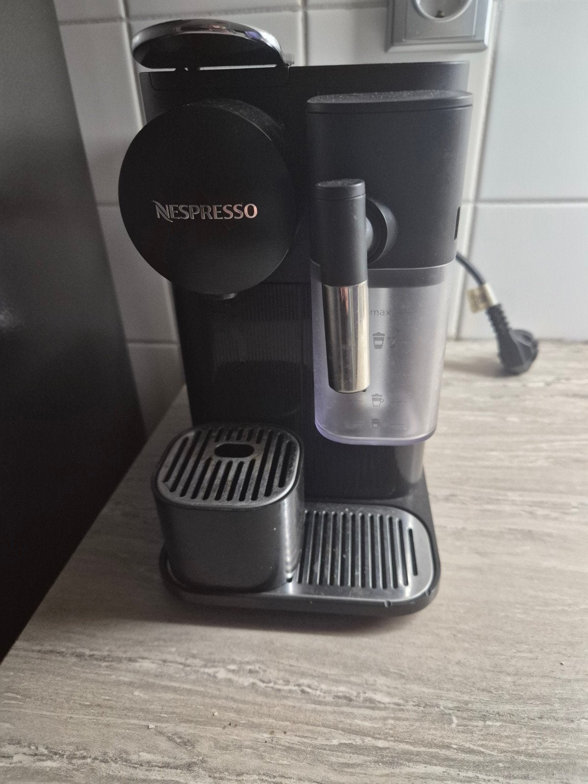 nespresso lattissima one, Ophalen