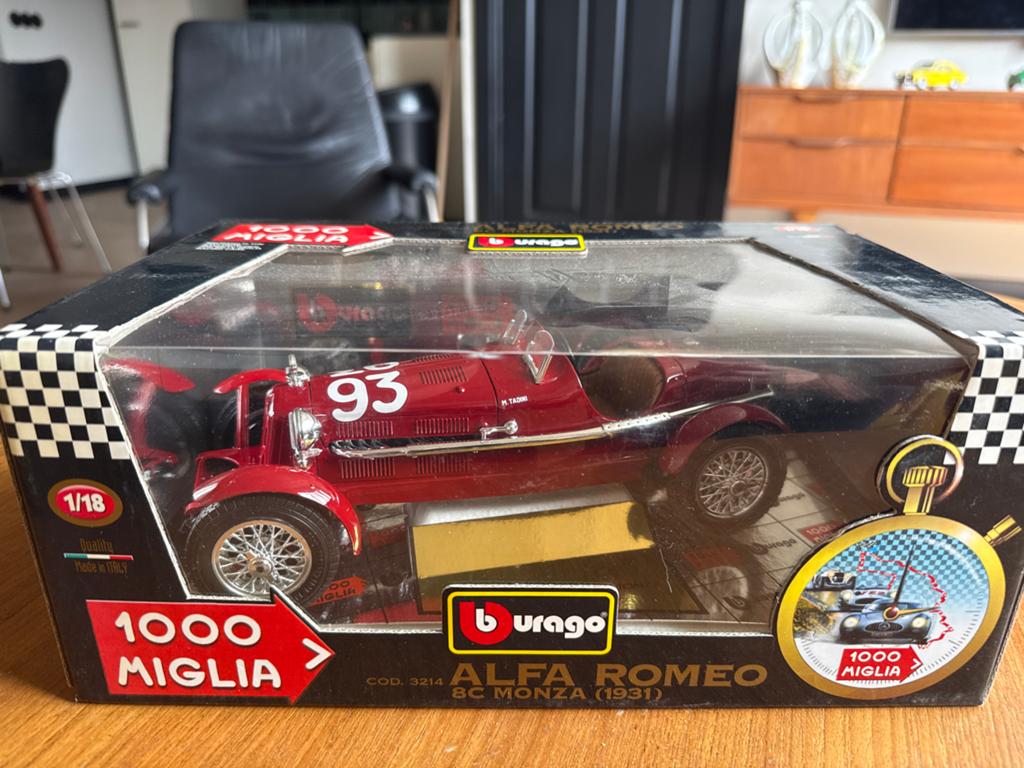 Burago Alfa Romeo 8C Monza (1931) - 1000 Miglia, Ophalen of Verzenden, Zo goed als nieuw, Auto, Bburago