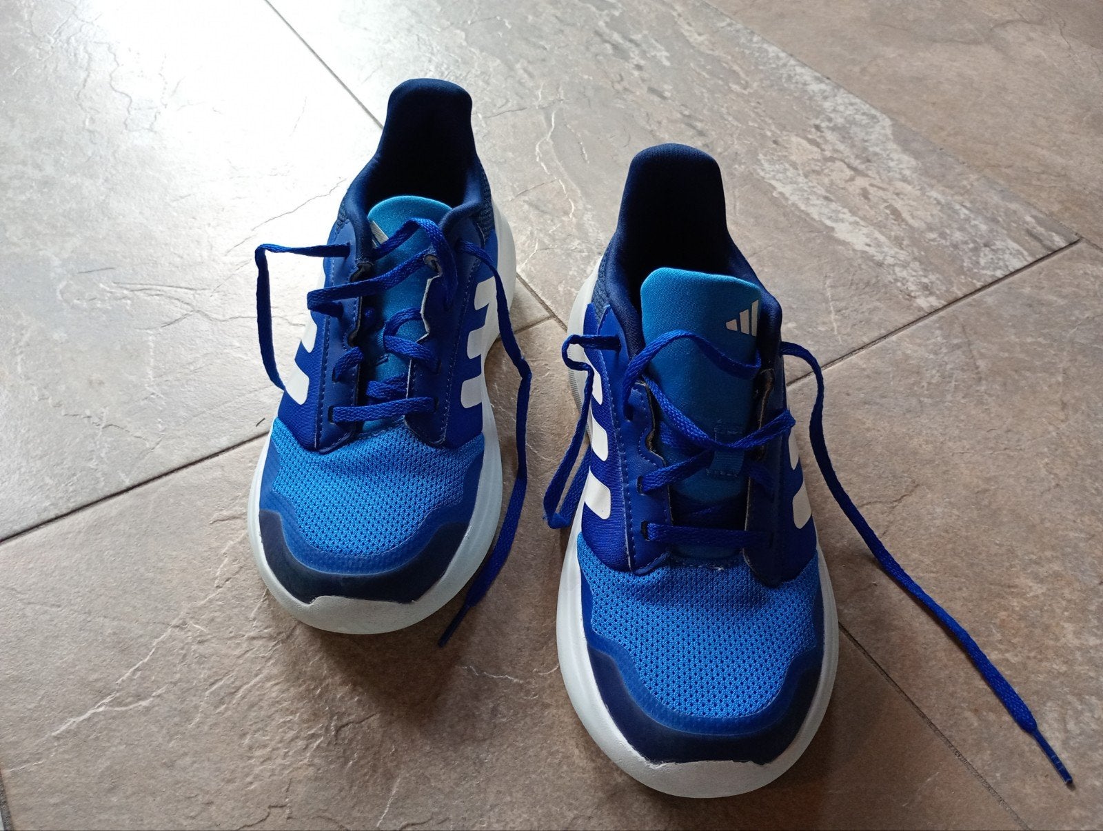 Adidas sneakers maat 37 1/3, Ophalen, Zo goed als nieuw