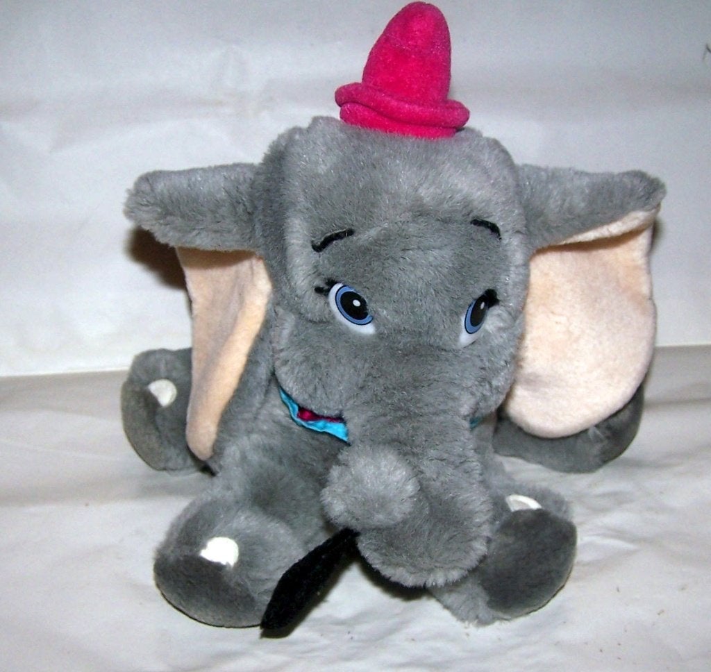 Dumbo knuffel. Izgs., Ophalen of Verzenden, Bambi of Dumbo, Zo goed als nieuw, Beeldje of Figuurtje