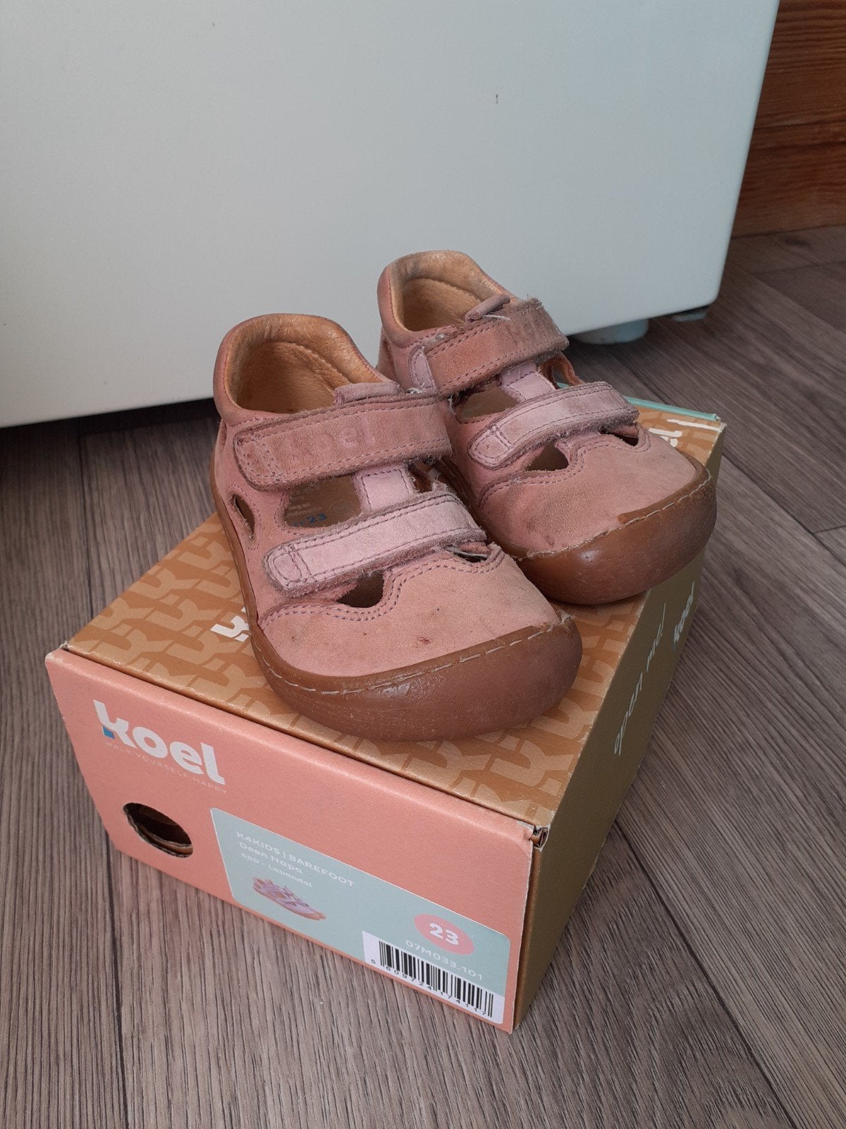 Roze Koel Barefoot sandaaltjes maat 23, Kinderen en Baby's, Meisje, Ophalen of Verzenden, Koel, Gebruikt
