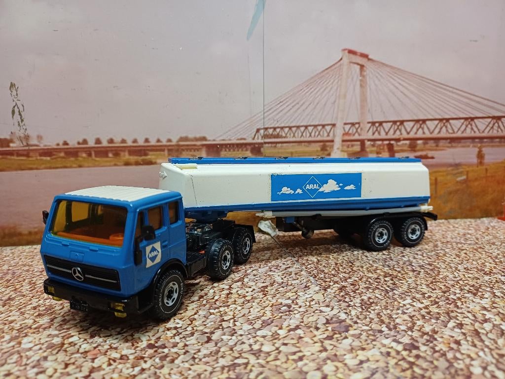 siku Mercedes Aral, Ophalen of Verzenden, Zo goed als nieuw, Bus of Vrachtwagen, SIKU