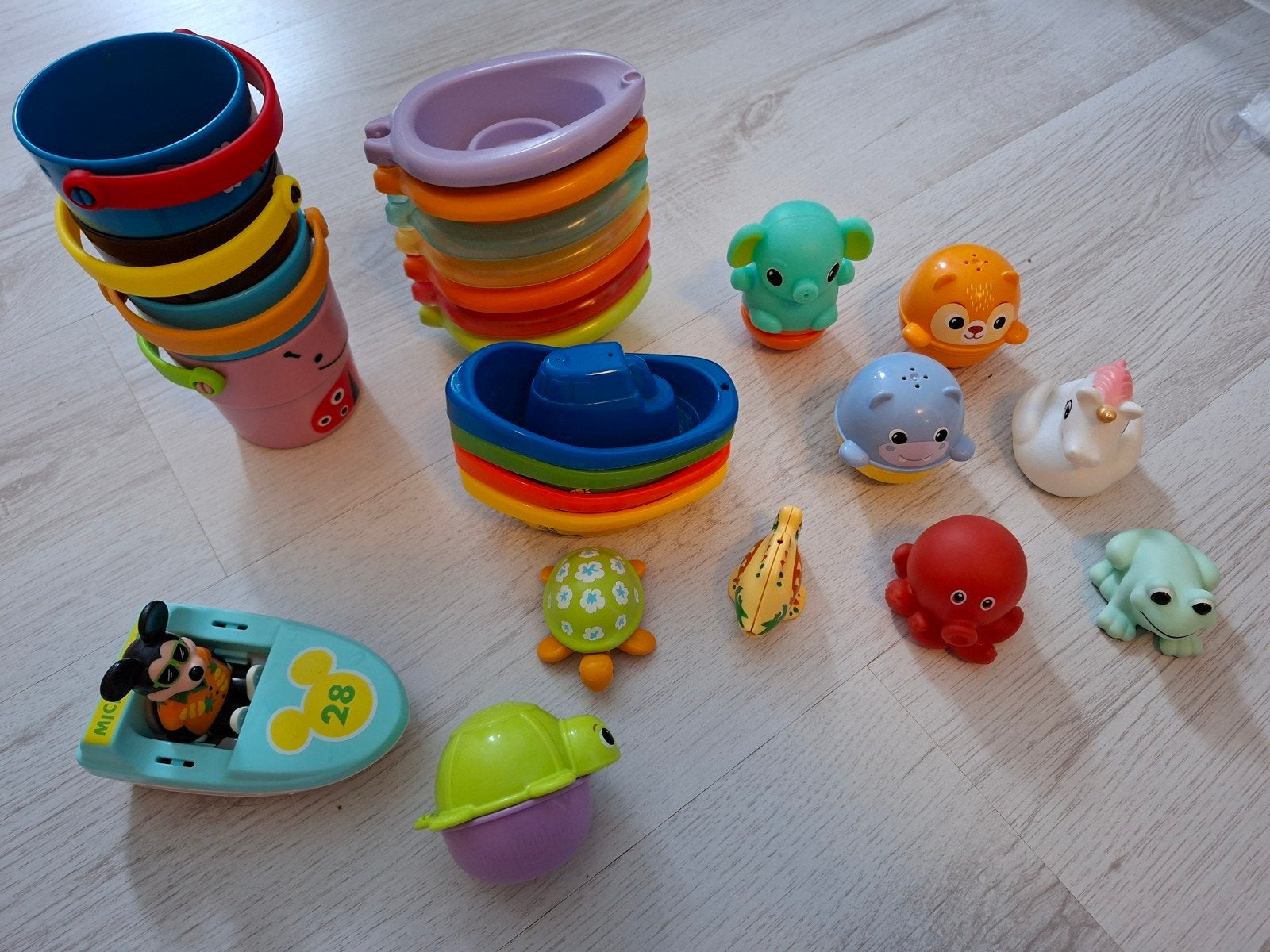 diverse bad speelgoed, Ophalen of Verzenden, Zo goed als nieuw, Dierenspeelgoed, Overige merken