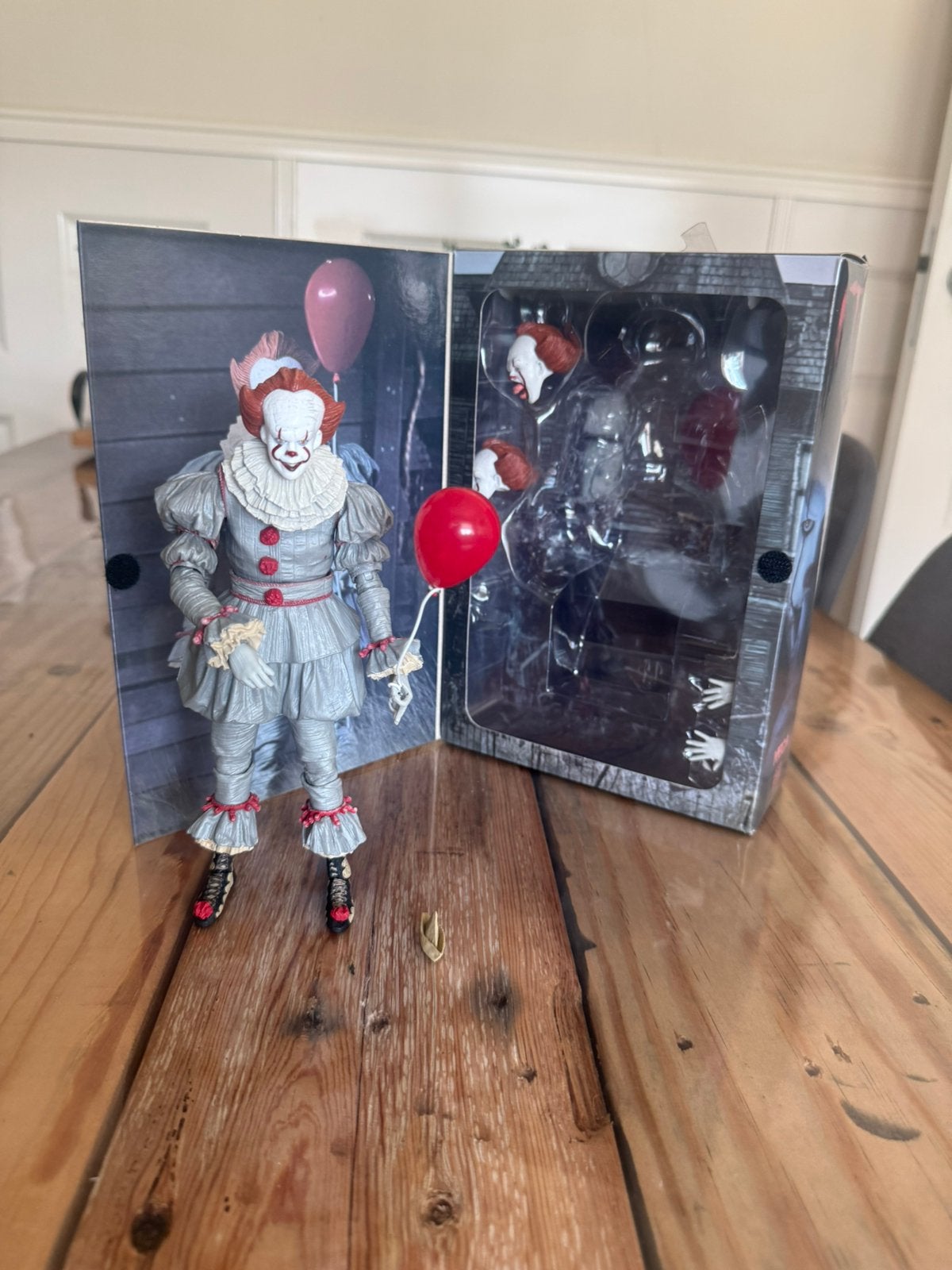 It Pennywise Neca, Ophalen of Verzenden, Zo goed als nieuw