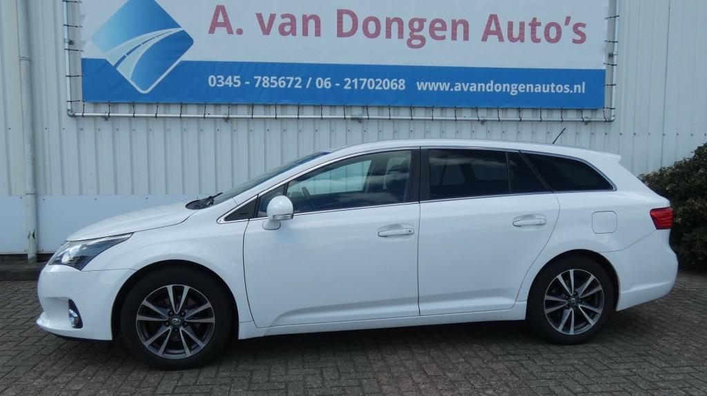 Toyota AVENSIS 1.8 VVTI Dynamic,Navi,Led,Camera,Trhaak,Stoel, Auto's, Euro 5, 15 km/l, 4 cilinders, Wit
