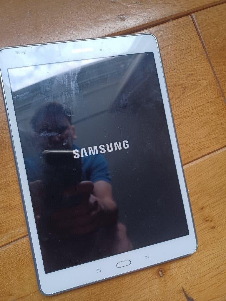 Samsung Galaxy Tab A 4G  - werkt niet?, Computers en Software, 10 inch, Ophalen of Verzenden, Samsung Galaxy Tab, Niet werkend