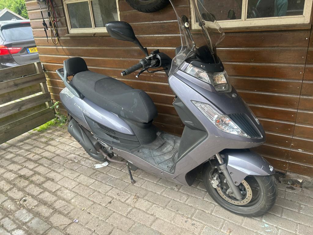 Kymco dink 50, Fietsen en Brommers, Scooters | Kymco, Ophalen, Gebruikt, Overige modellen, Maximaal 45 km/u