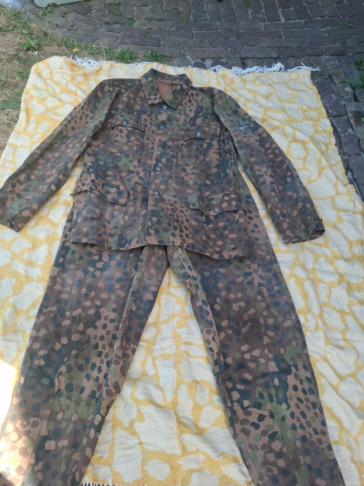 Duits WO2 XX camouflage uniform (jas en broek), Ophalen of Verzenden, Landmacht, Duitsland, Kleding of Schoenen