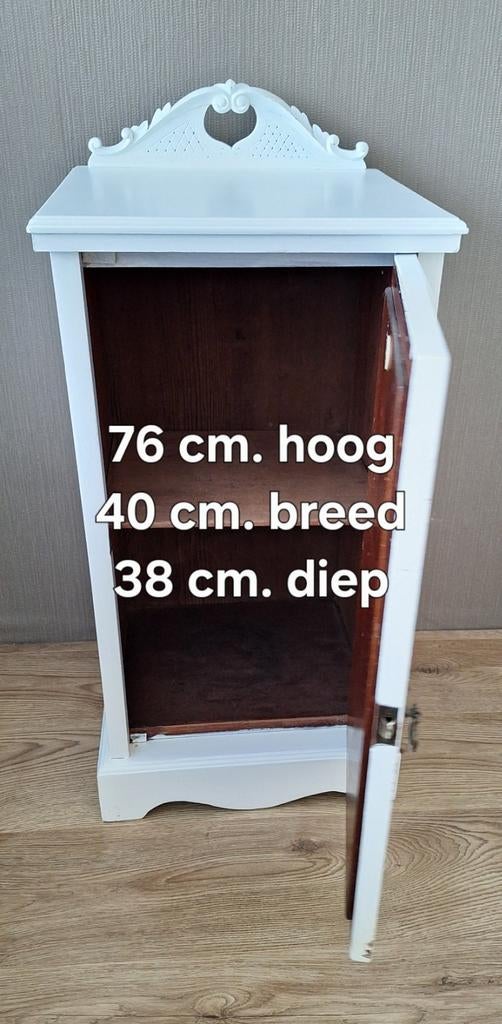 Nachtkastje grootmoeders tijd, Ophalen, Minder dan 45 cm