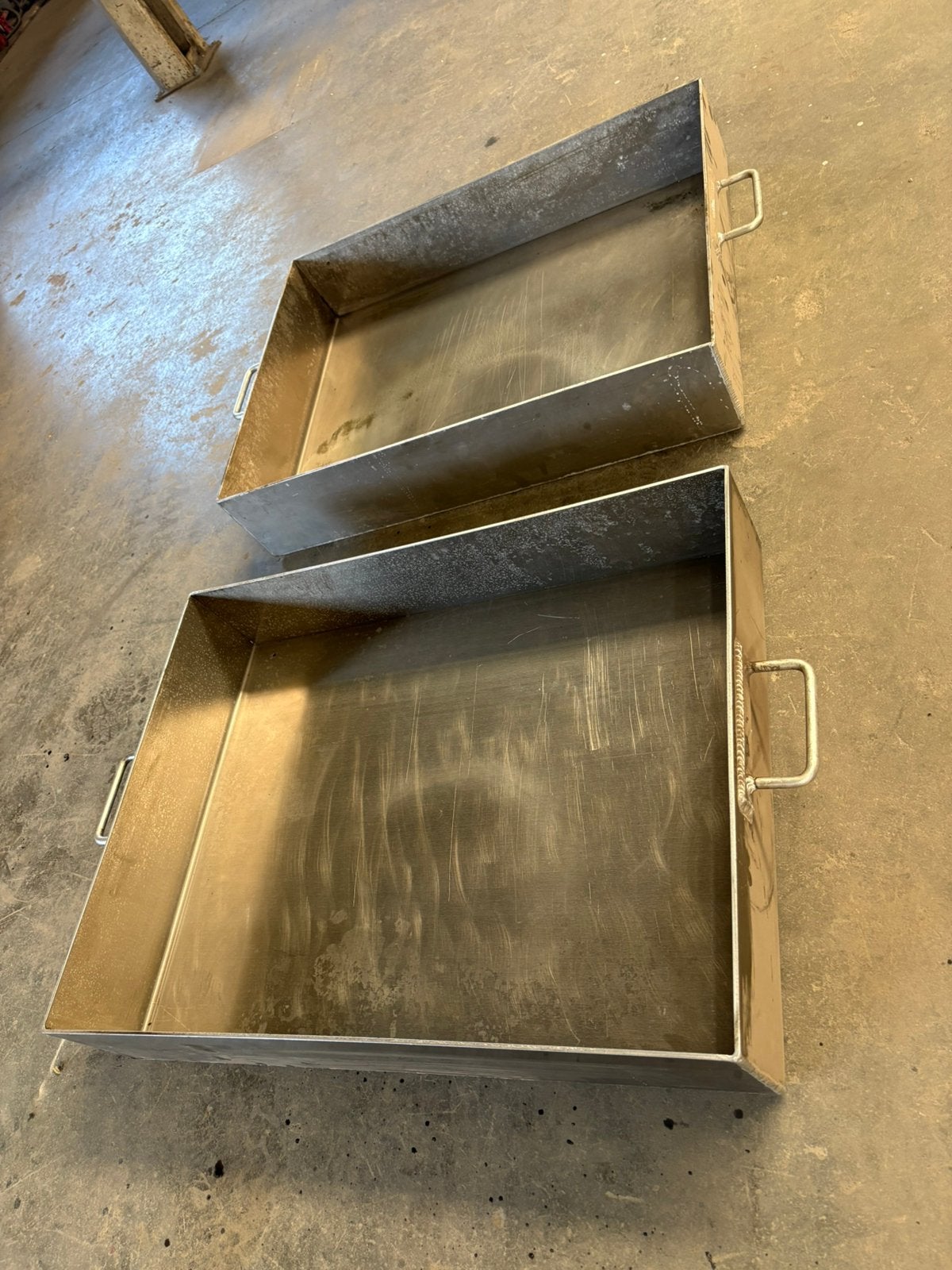 2 degelijke aluminium bakken, Ophalen, Gebruikt, 100 cm of meer, 60 cm of meer