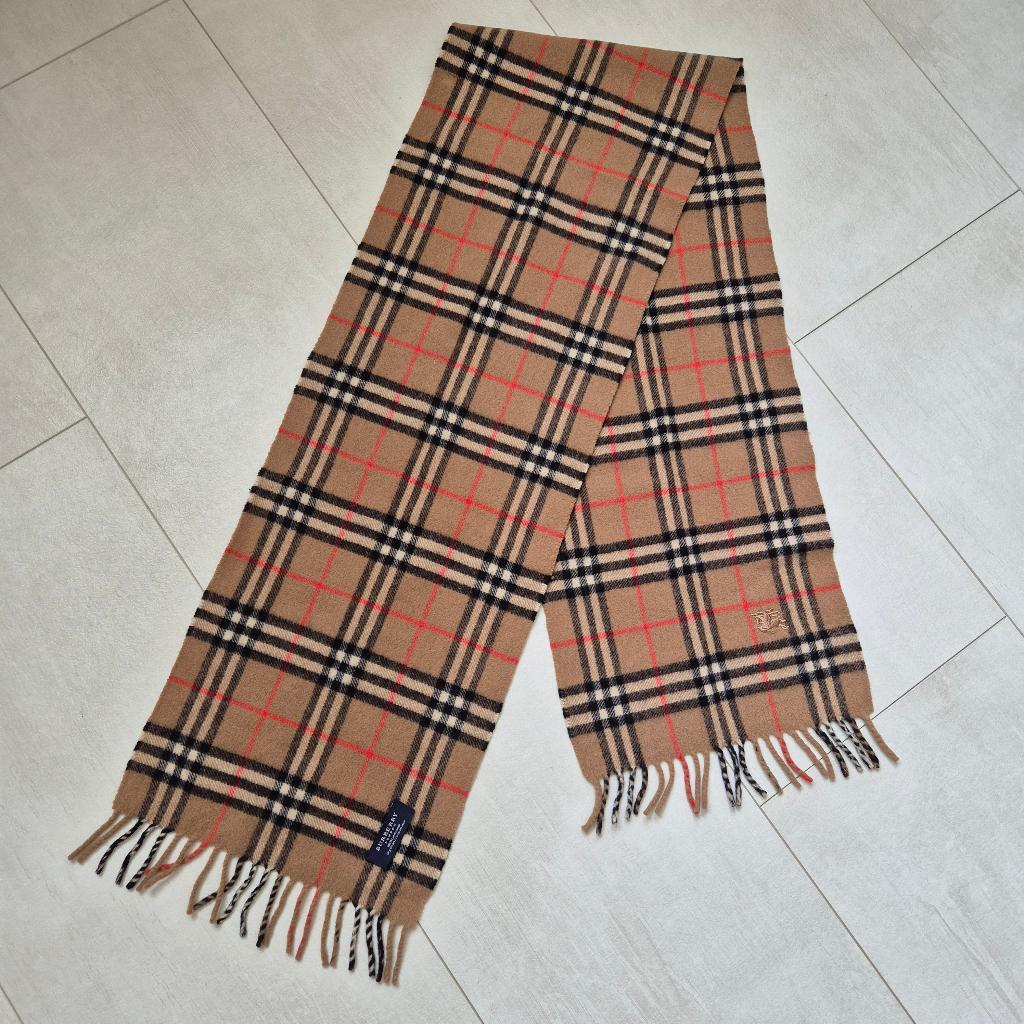 Burberry scarf Vintage, Kleding | Dames, Mutsen, Sjaals en Handschoenen, Ophalen of Verzenden, Zo goed als nieuw, Burberry, Maat 36 (S)