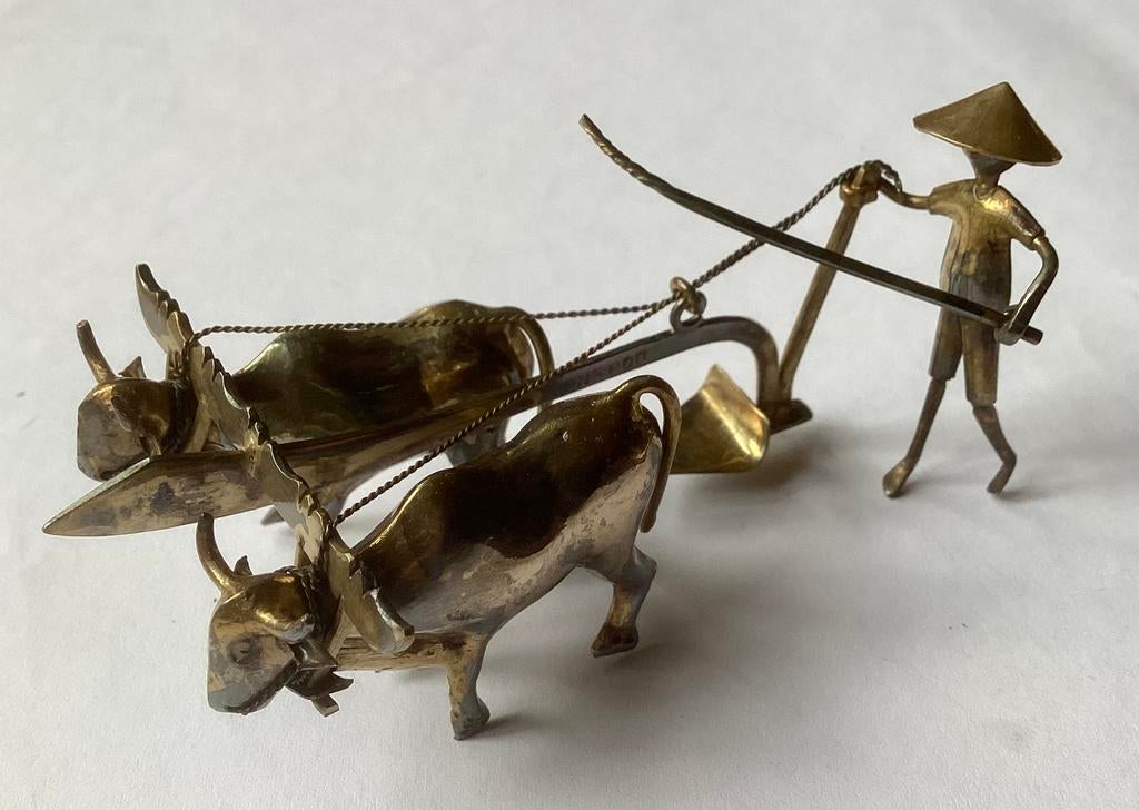 Zilveren miniatuur: Boer met ploeg en 2 ossen. Gemerkt., Antiek en Kunst, Ophalen of Verzenden