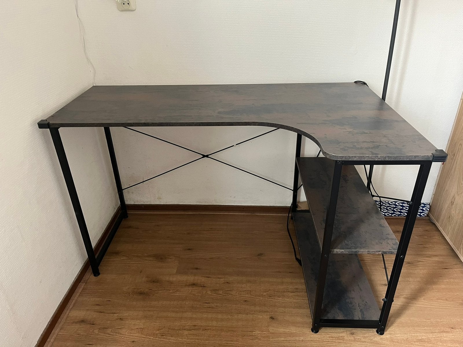 Wood desk, Ophalen, Zo goed als nieuw