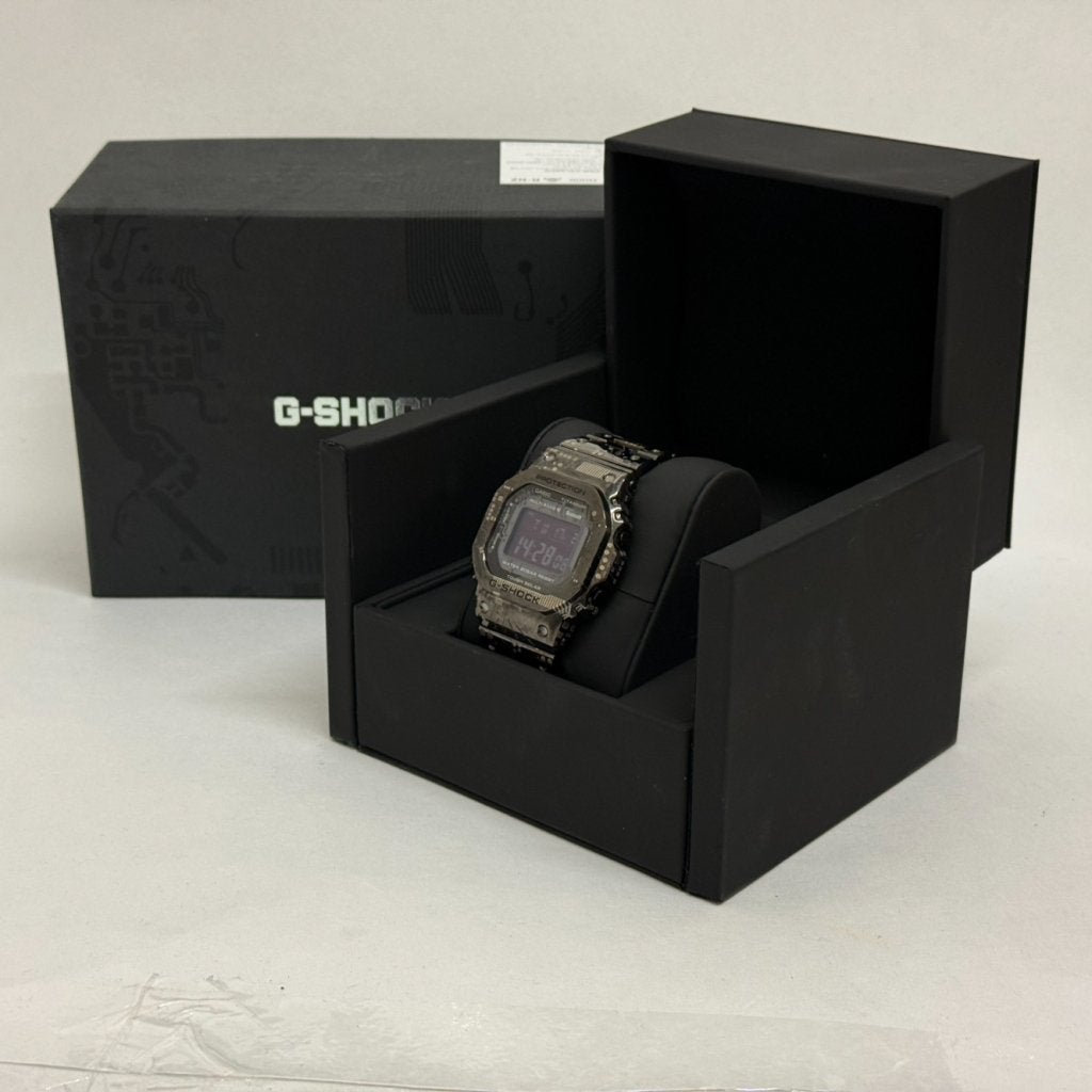 Casio G-Shock GMW-B5000TCC-1JR Special Edition (Nieuwstaat), G-shock, Gebruikt, Support@gshock.com, 529 5th Ave
New York, NY 10017
USA