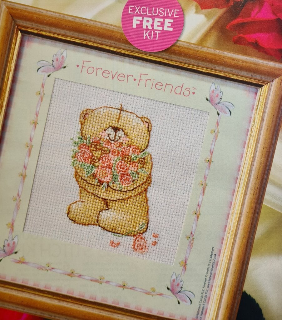 Forever Friends beertje staand met bloemen borduurpakketje, Ophalen, Nieuw, Handborduren, Borduurpakket