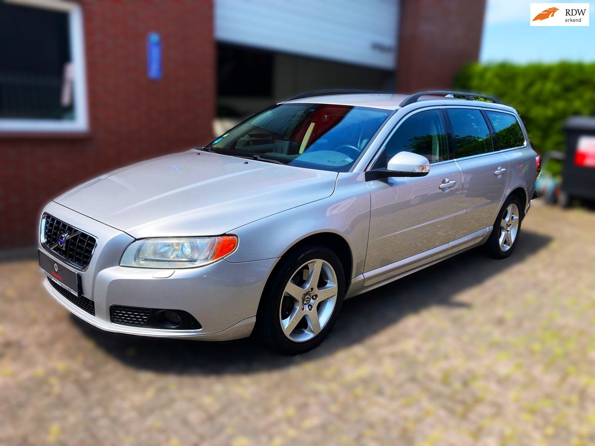Volvo V70 3.2 AUT. 238pk 6 cilinder/ Vol opties!, 238 pk, Zwart, 1622 kg, Zilver of Grijs