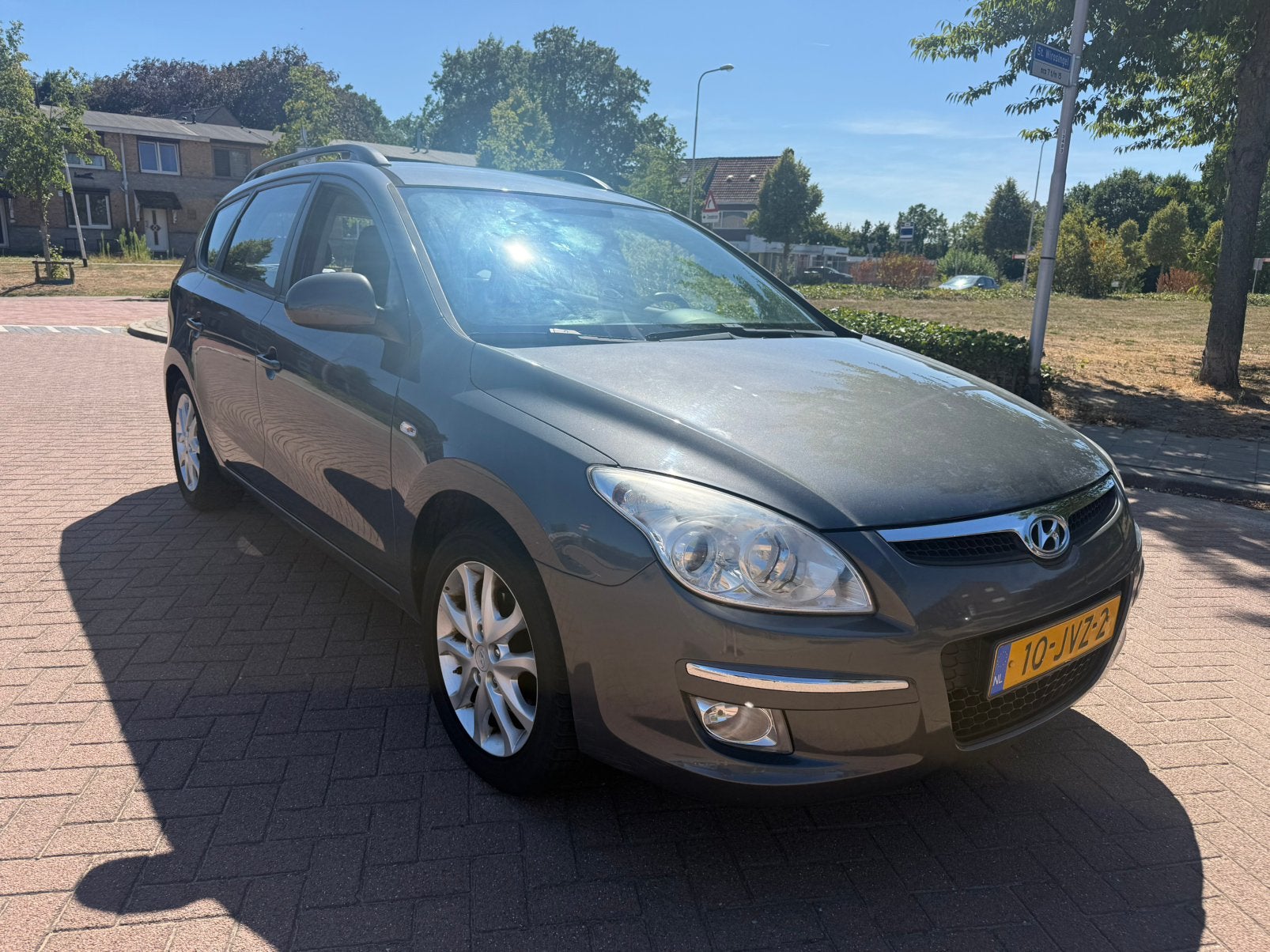 Hyundai i30 CW 1.6 Crosswagon Automaat 2009 Grijs APK 05/27, Auto's, Hyundai, Stof, 1591 cc, 4 cilinders, 126 pk