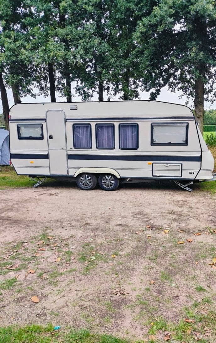 ️ Hobby TQM 520 uit 1990 - ruime en nette caravan!, Vast bed, Rondzit, Hobby, Schokbreker