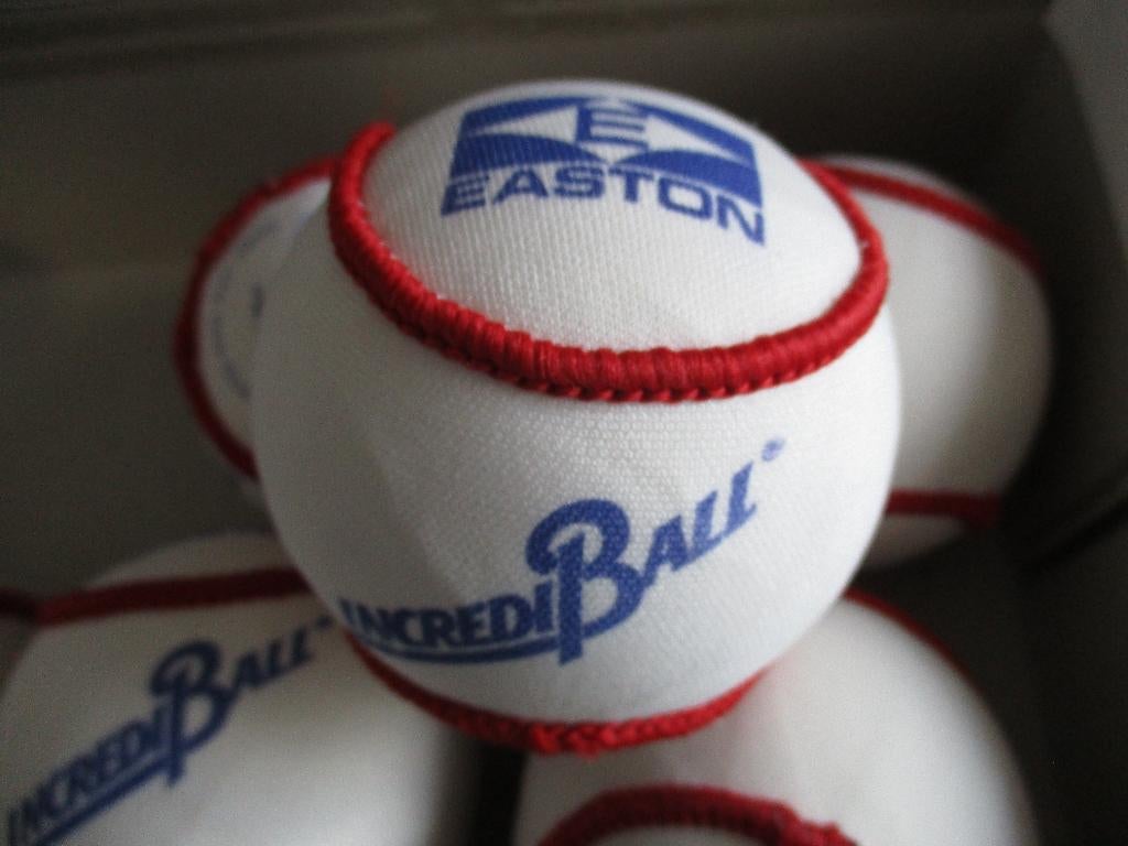 easton incrediball softballs vintage safety softballs, Ophalen of Verzenden, Nieuw, Softbal, Bal