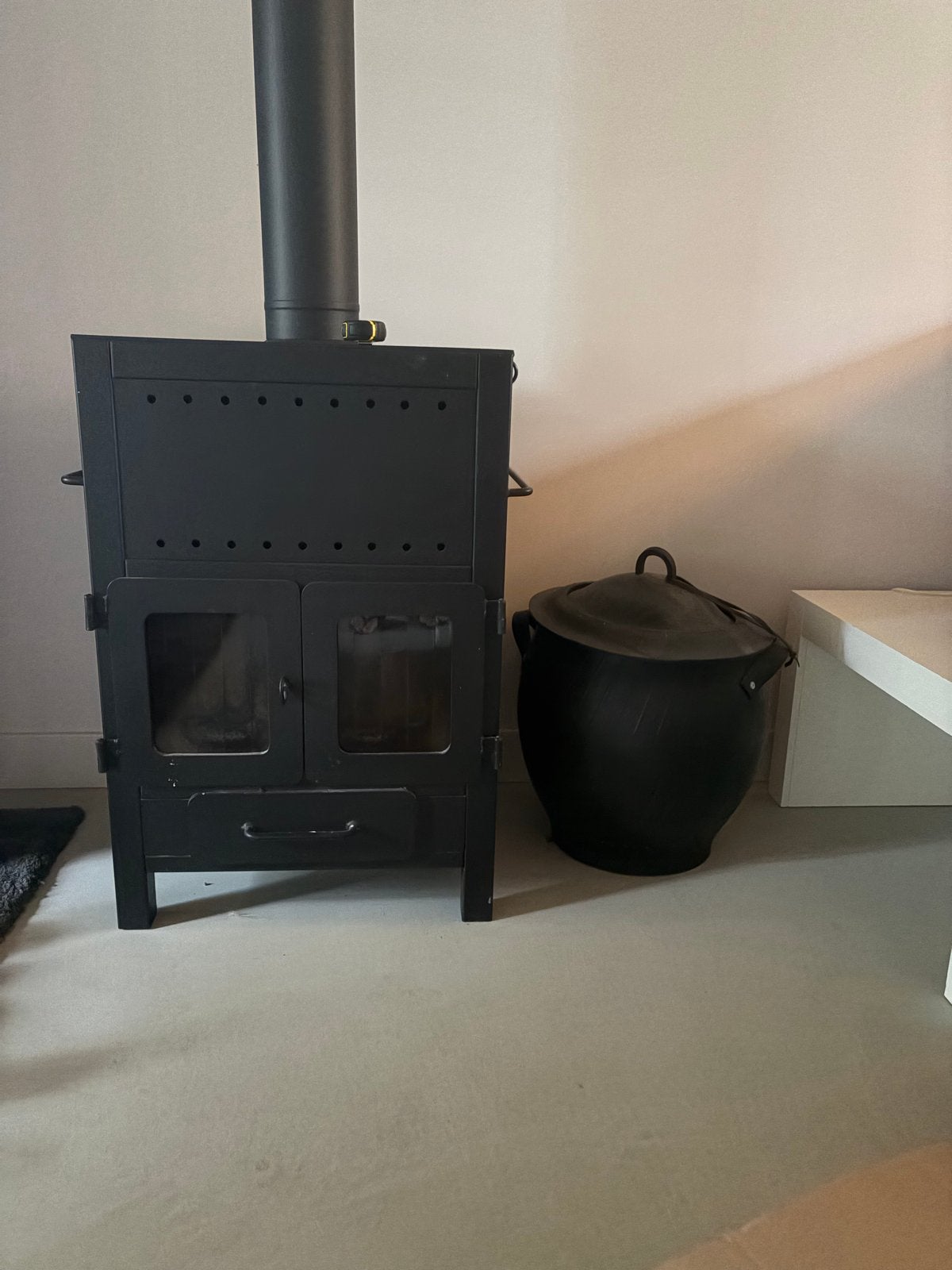Rubberen Mand Zwart met Deksel en Handvaten, Ophalen, Gebruikt, Zwart, Overige materialen