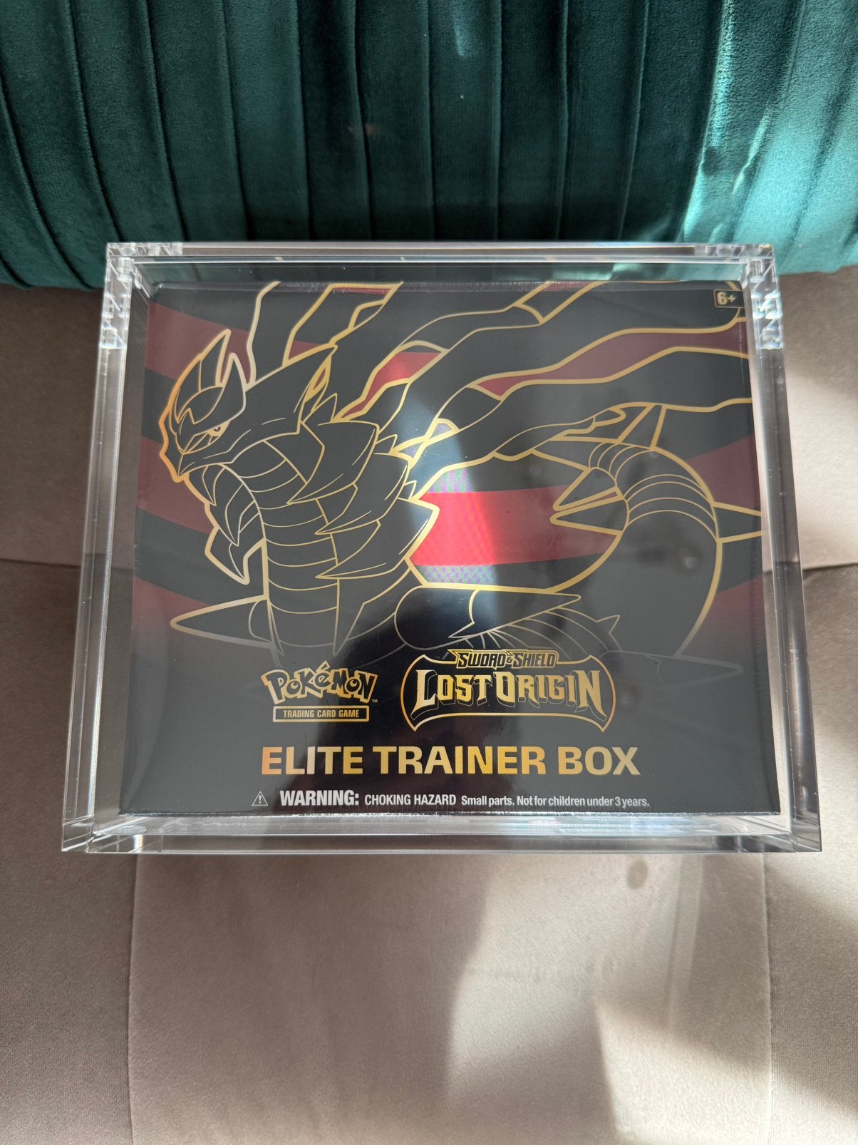 Lost Origin ETB incl arylic case, Ophalen of Verzenden, Nieuw