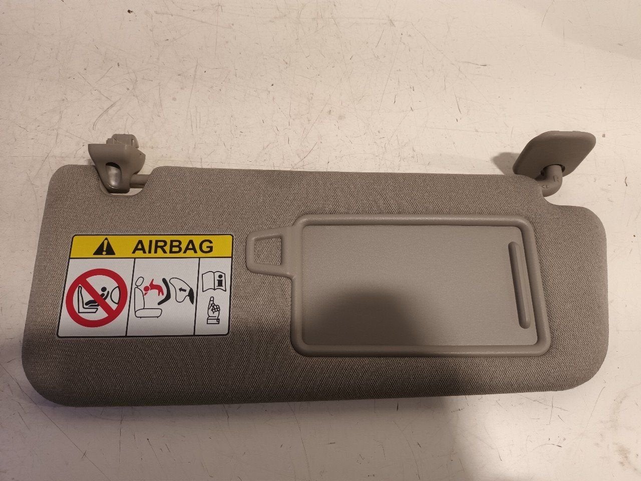 Zonneklep rechts Hyundai Santa Fe, Auto-onderdelen, Interieur en Bekleding, Onderdelen@venauto.nl, Van der Ven Autorecycling B.V.