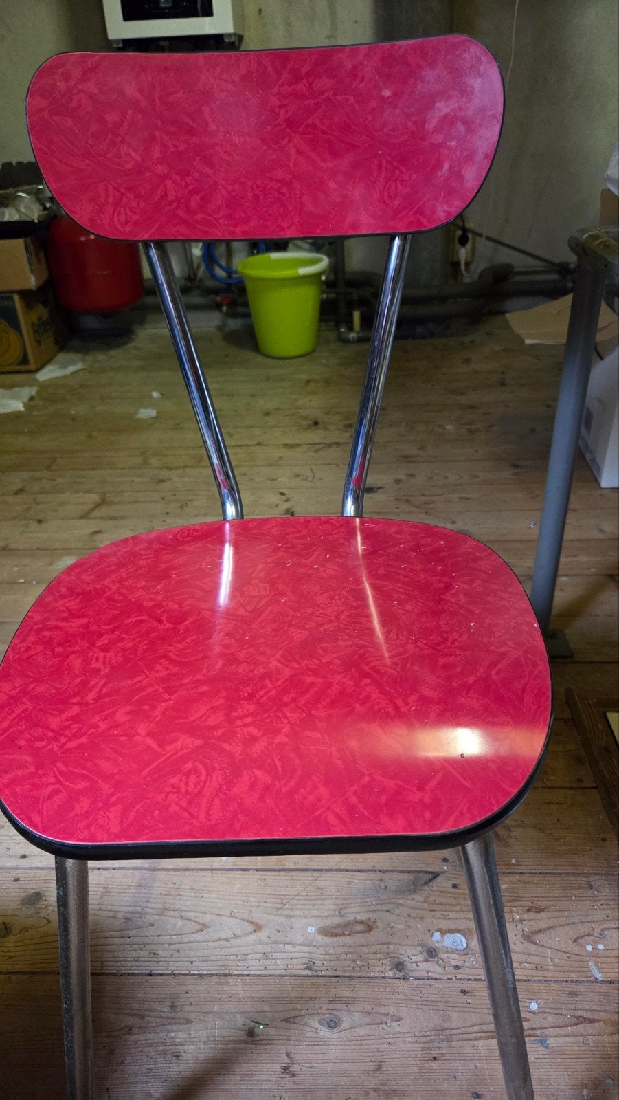 Vintage keukenstoel  plus krukje, Ophalen, Rood, Eén