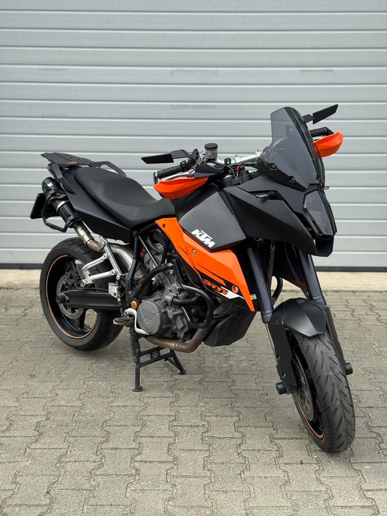 KTM SMT 990 Leovinve, Particulier