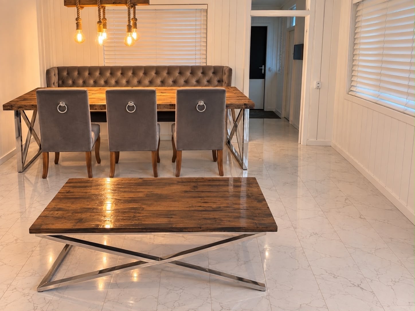 Richmond eettafel met bank en stoelen, Ophalen, 100 tot 150 cm, Zo goed als nieuw, 150 tot 200 cm