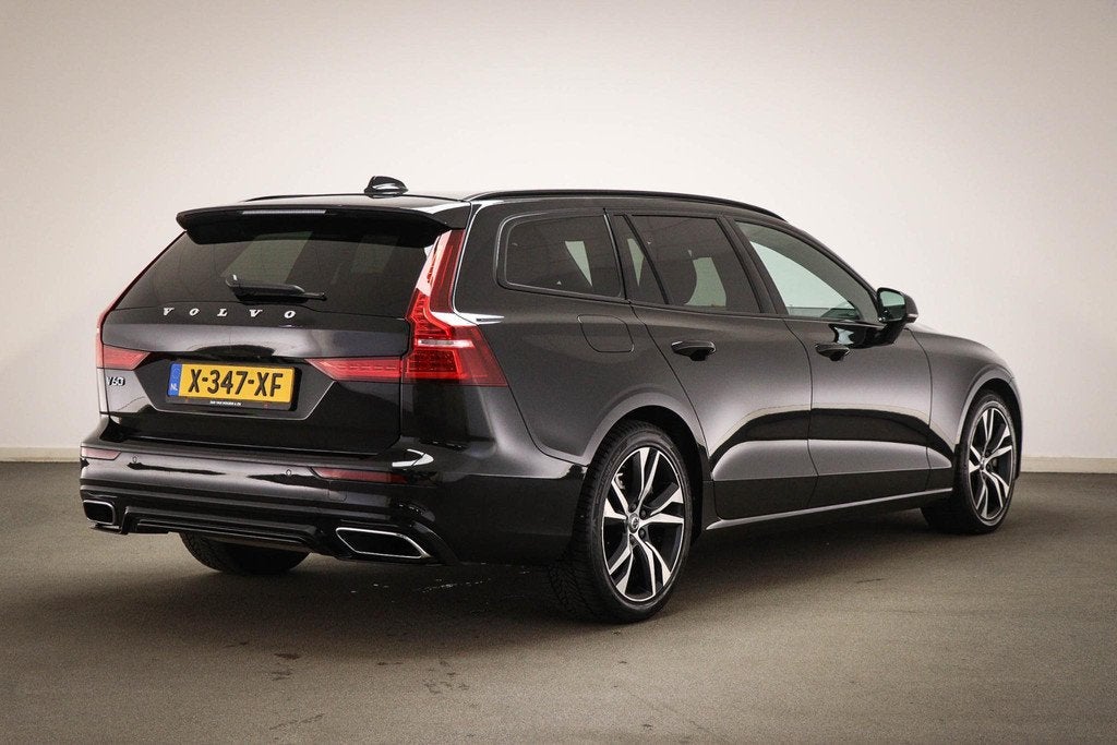 Volvo V60 2.0 T6 Recharge AWD R-Design | PARK ASSIST PACK |, Automaat, Gebruikt, 4 cilinders, Leder en Stof
