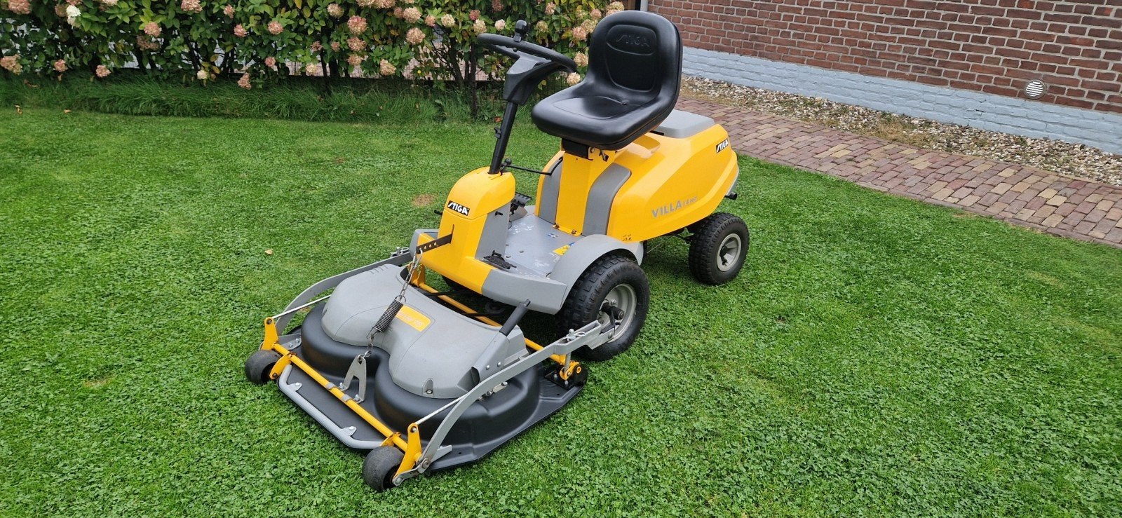 Stiga Villa 14 HST met een nieuw 95 cm maaidek., Ophalen of Verzenden