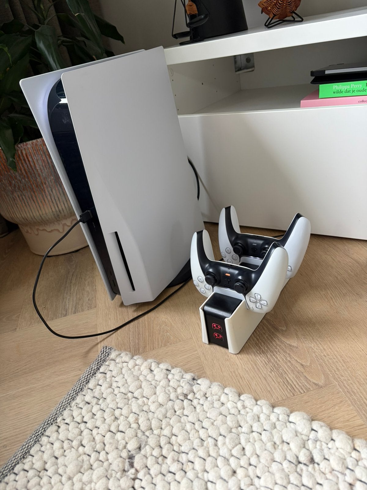 PlayStation 5 disk edition – 2 controllers + oplaadstation, Spelcomputers en Games, Spelcomputers | Sony PlayStation 5, Ophalen of Verzenden