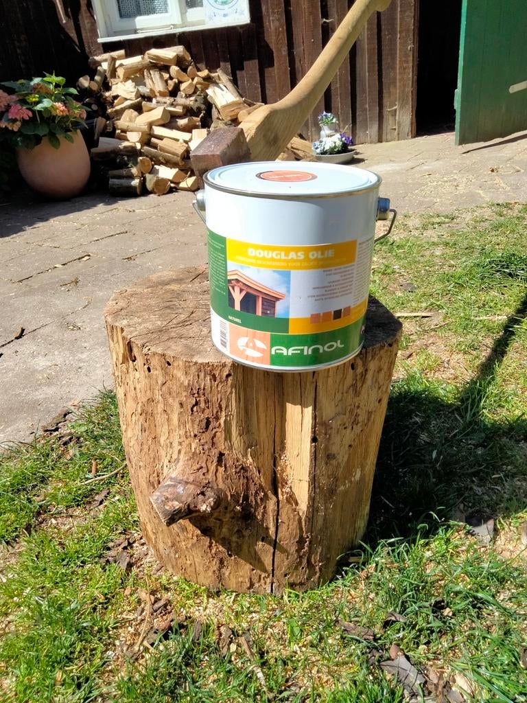 Douglas olie NATUREL 2,5 liter € 25,--, Ophalen