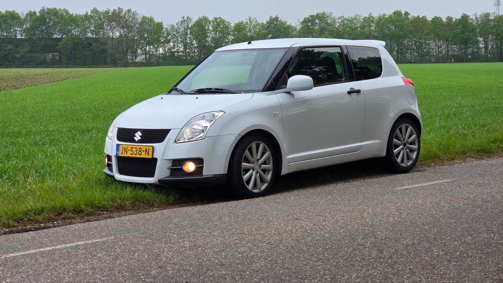 Suzuki Swift Sport 2009 Wit | Full option, goed onderhouden, Voorwielaandrijving, 1005 kg, Zwart, 4 cilinders