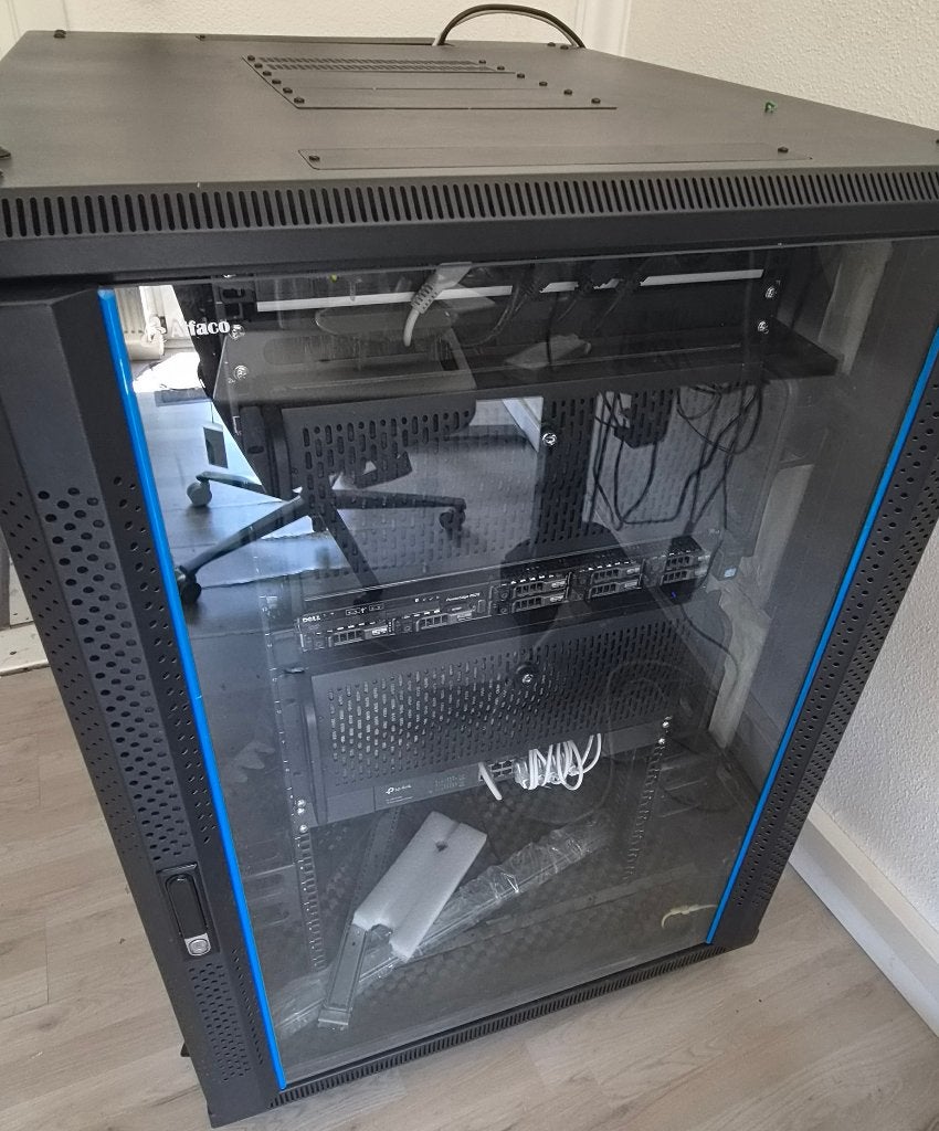 Professionele Alfaco 22U Serverkast (800x800), Computers en Software, Ophalen, Gebruikt, Glas, Plaatstaal